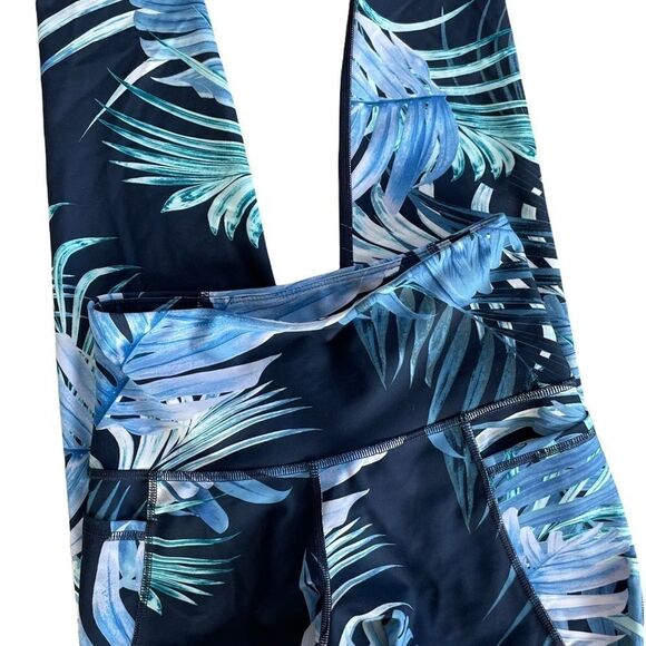 OLD Navy Active Elevate Go Dry legging, size S - Picture 2 of 3